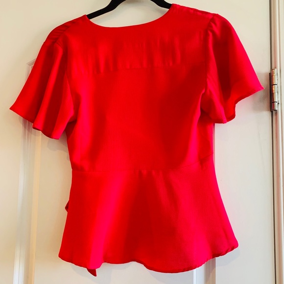 Monteau Wrap Top Size Medium - Picture 7 of 7